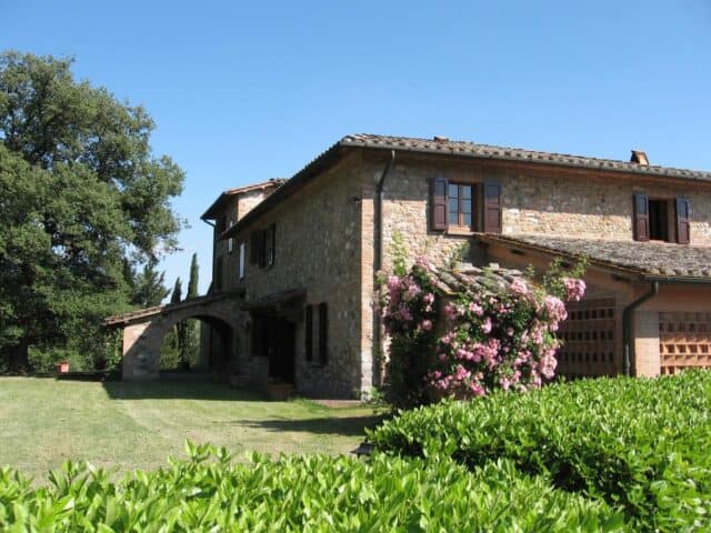 12 Best Tuscany Villas + How To Book Your Villa In Tuscany - Follow Me Away