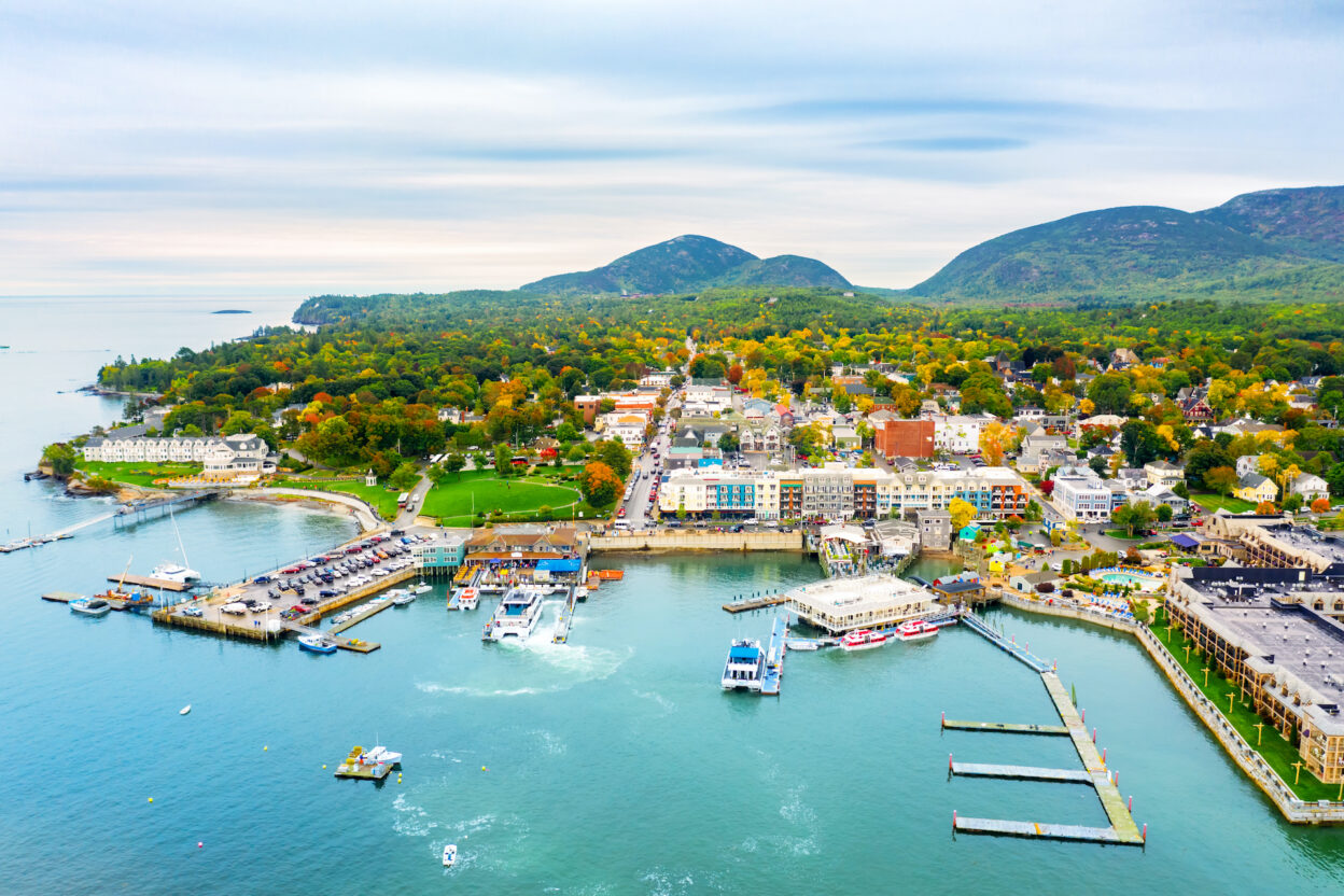 17 Cutest Small Towns On The East Coast USA - Follow Me Away