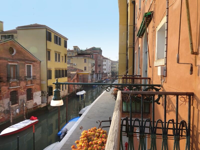 12 Best Airbnbs In Venice Italy (Rooftops, Views, & More) - Follow Me Away