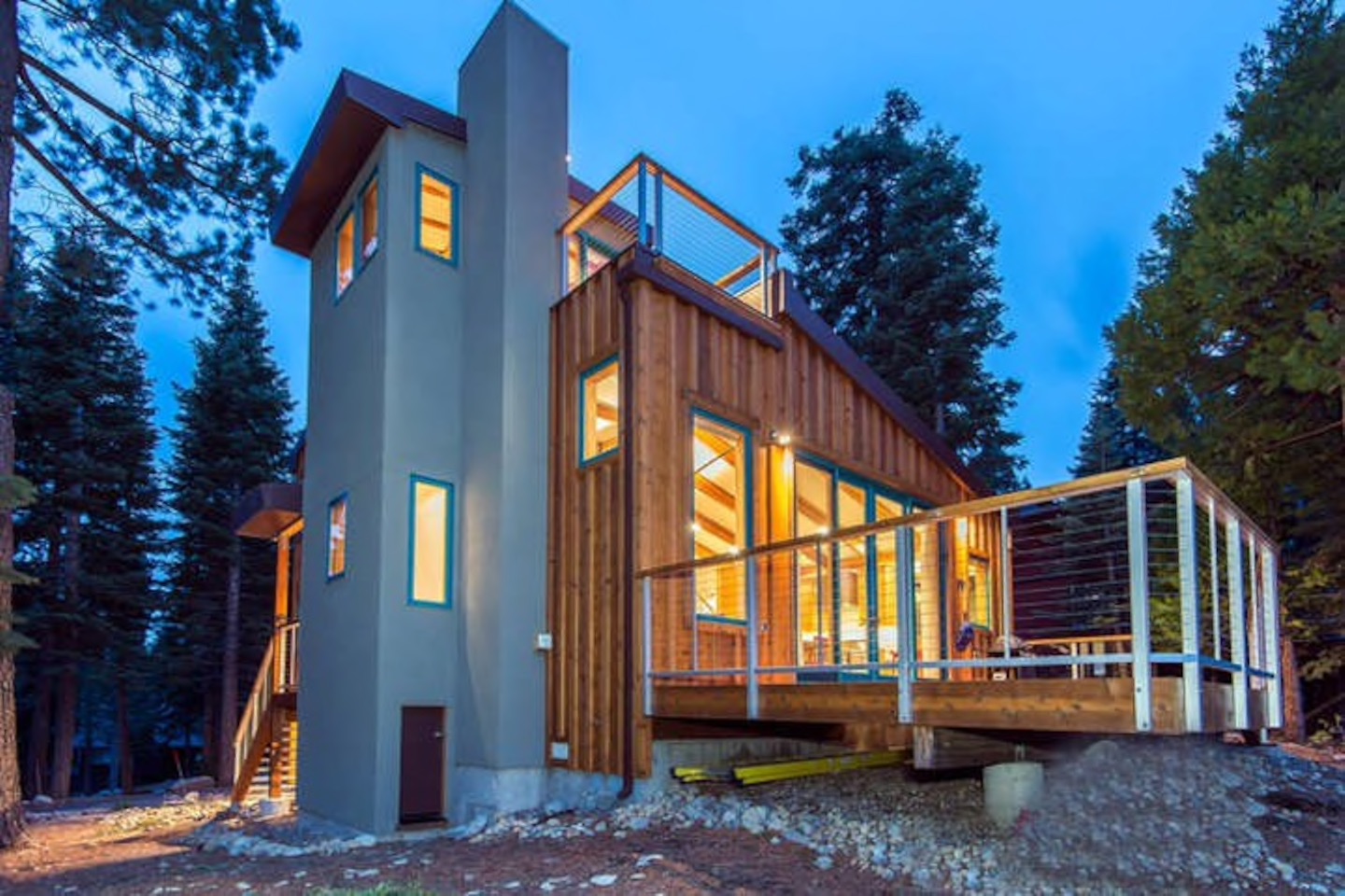 12 Best Airbnbs In Lake Tahoe (Cabins, Townhomes, and More) - Follow Me ...