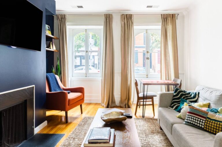 16 Best Airbnbs In Baltimore (Modern Row Homes, Boats, & More ...