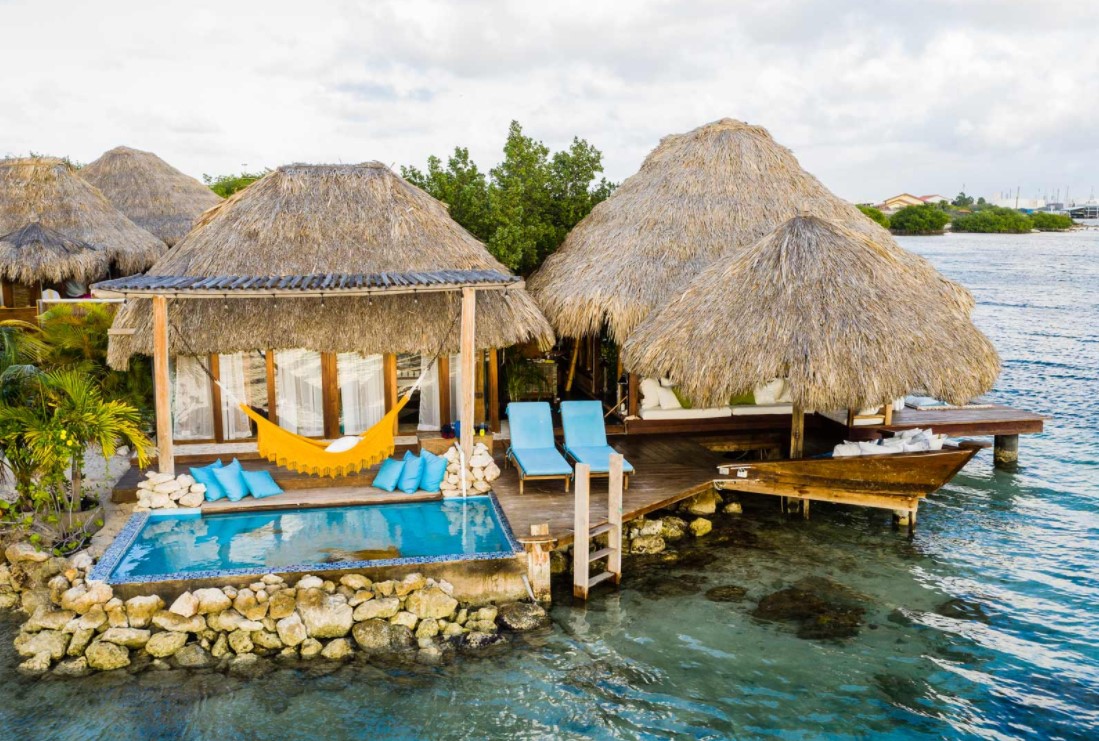10 Prettiest Overwater Bungalows In Or Near The USA - Follow Me Away