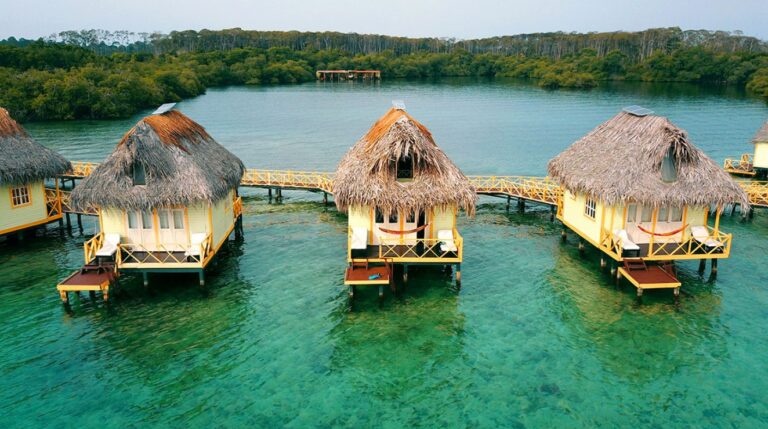 10 Prettiest Overwater Bungalows In Or Near The USA - Follow Me Away