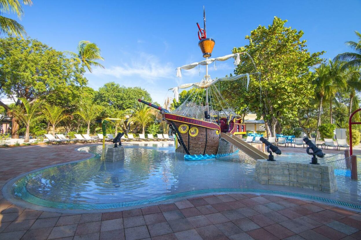 12 Best Florida Resorts With Water Parks You Must Visit - Follow Me Away