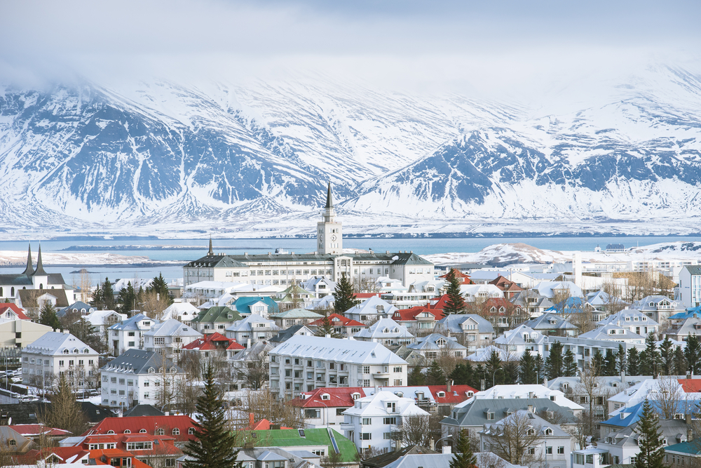 Reykjavik is one of the places in Europe that are even better in winter: the snow capped mourning behind the city set the perfect backdrop to the colorful buildings! 